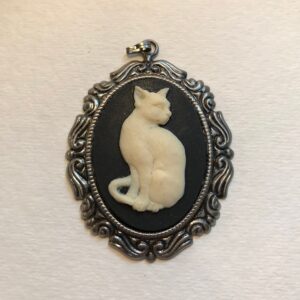 Cat cameo necklace