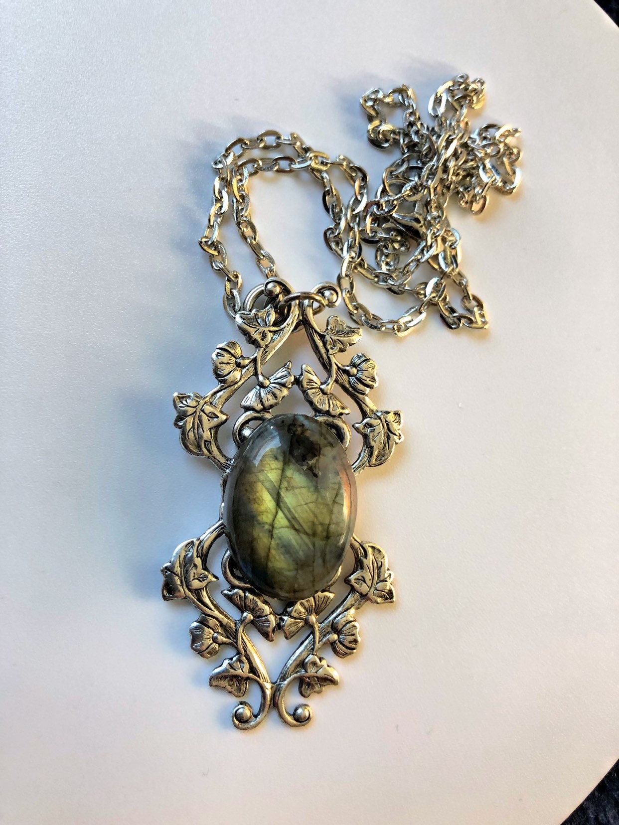 Labradorite Necklace // Labradorite Pendant // Labradorite Stone // Labradorite filigree necklace// Labradorite Cabochon //