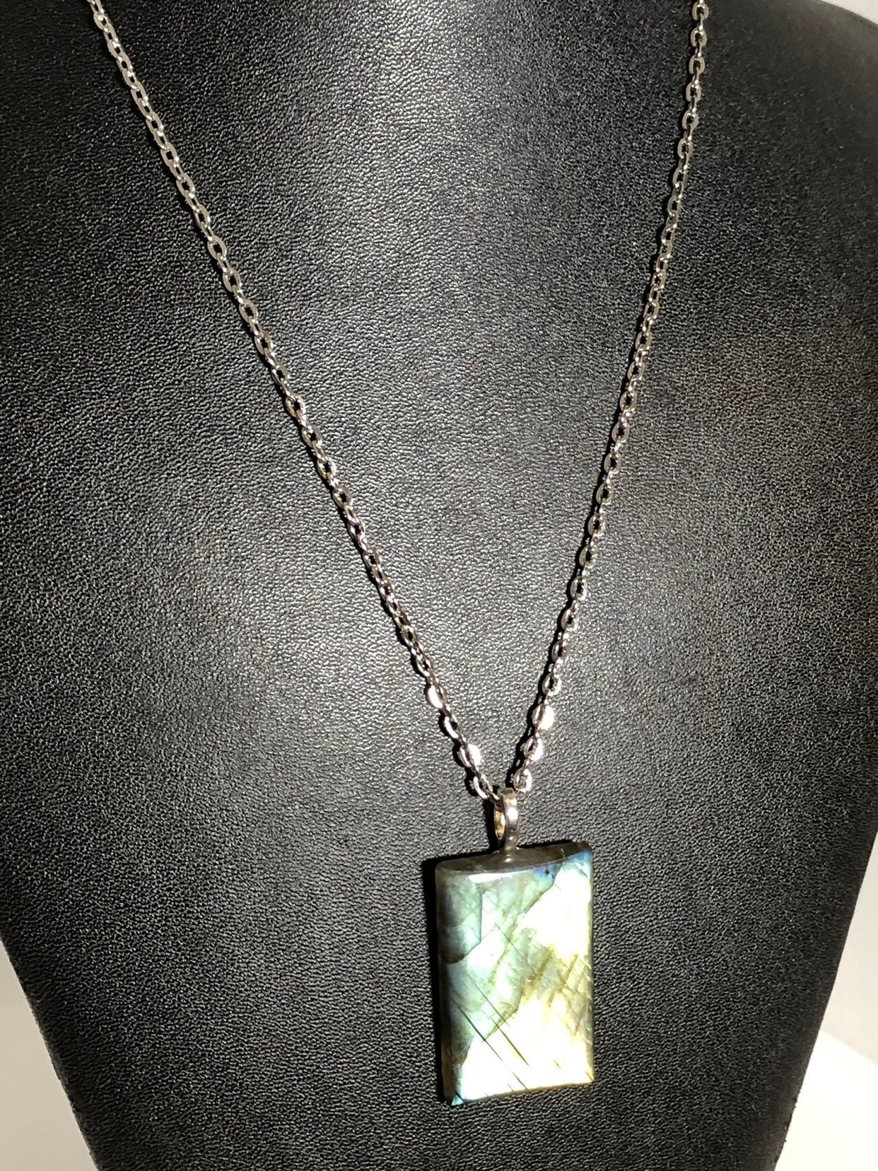 Labradorite Necklace // Labradorite Pendant // Labradorite Stone // Labradorite filigree necklace// Labradorite Cabochon //