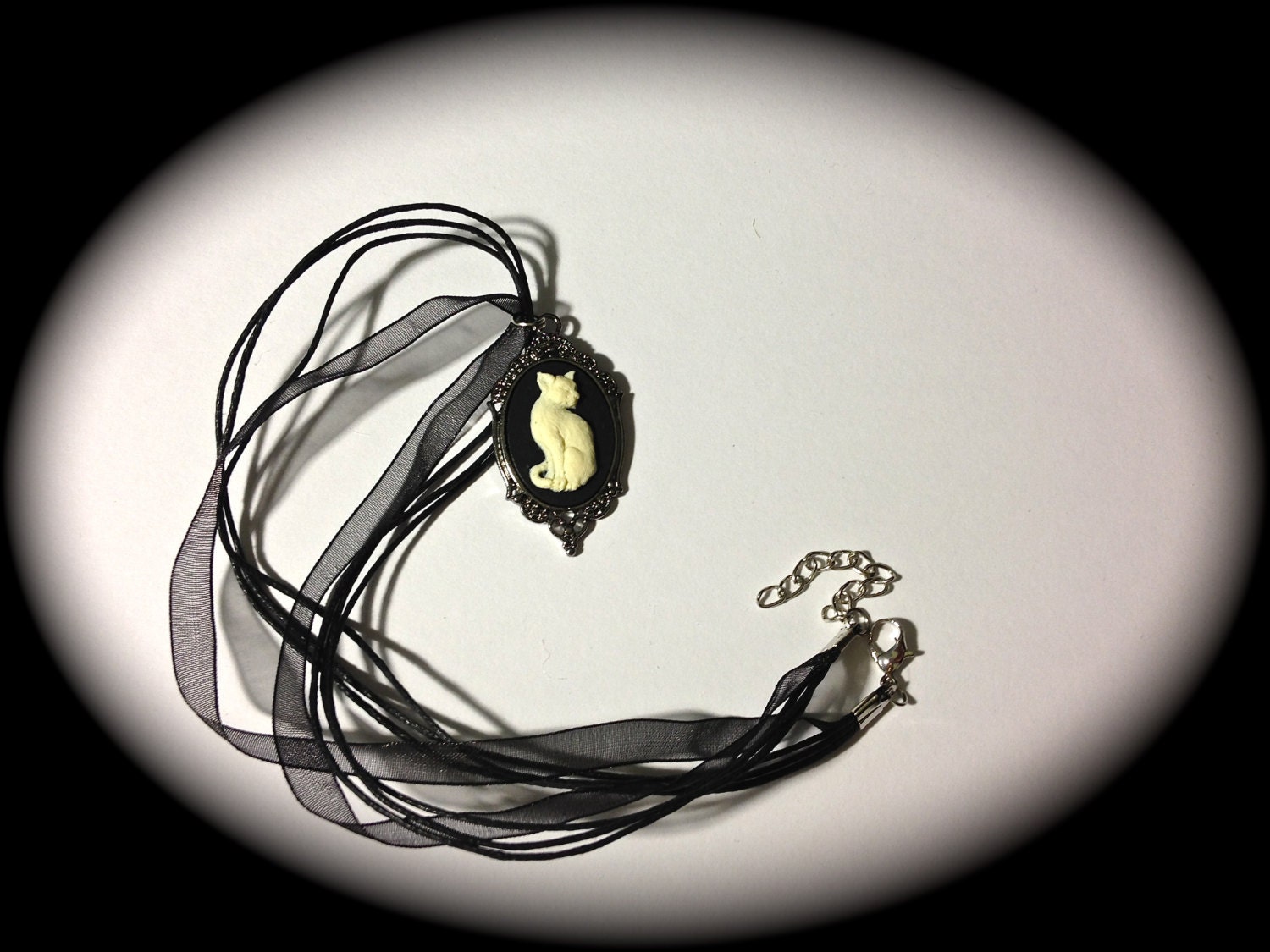 Cat cameo necklace - Image 2