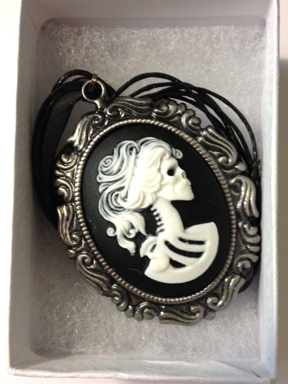 White Skeleton Lady Cameo Necklace // Day of the Dead Necklace // Victorian Jewelry // Dead Girl Cameo // Gothic Cameo - Image 3