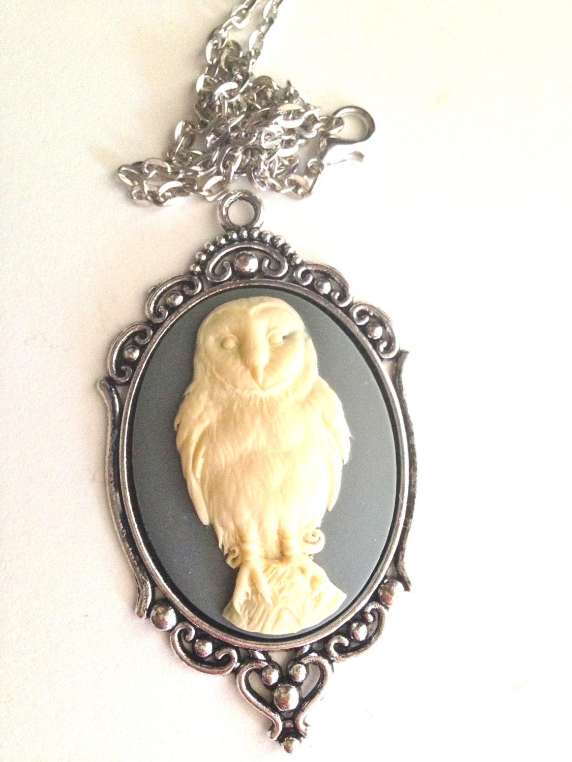 Barn Owl Cameo Necklace - Image 2