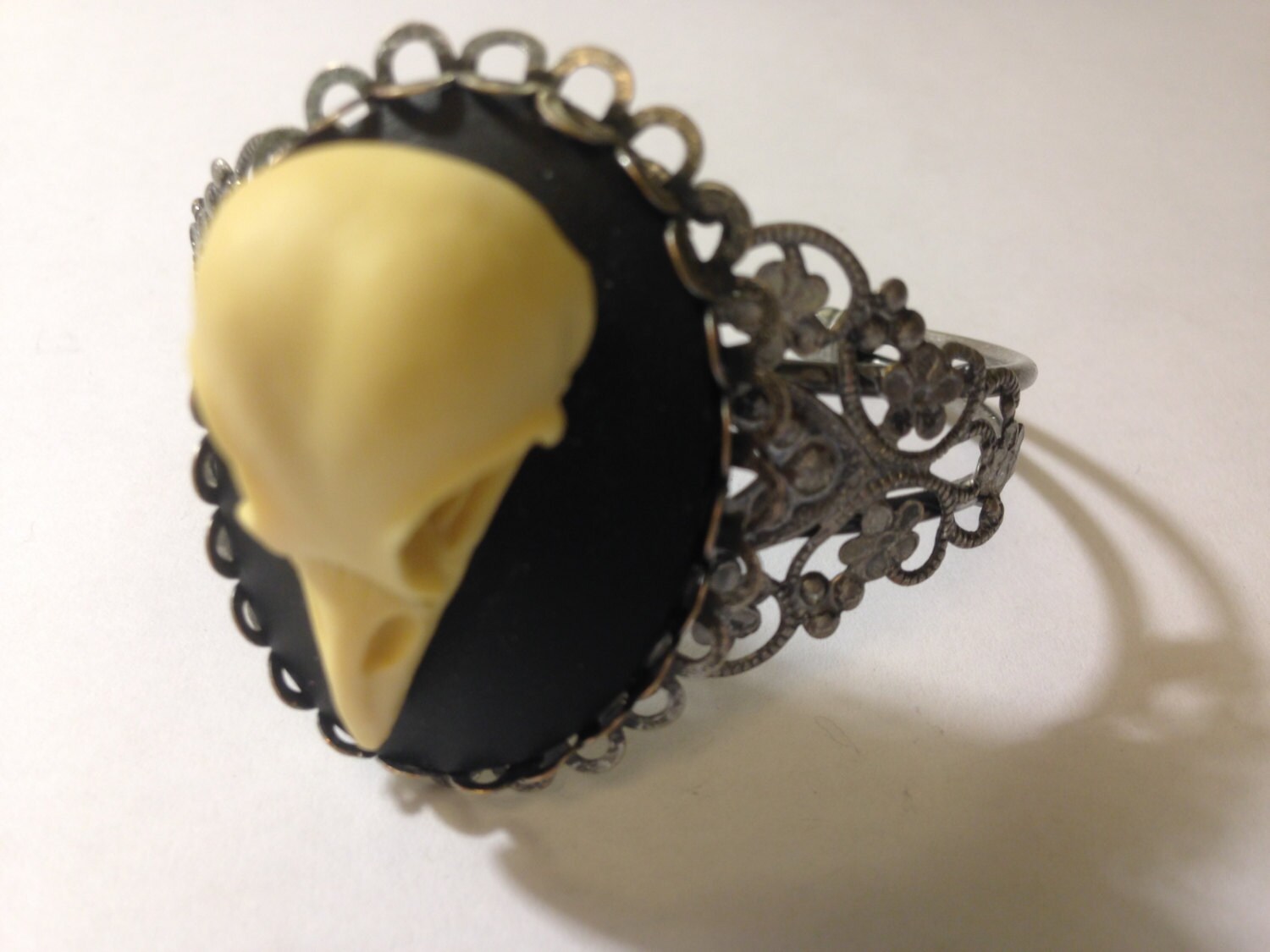 Raven skull cameo bracelet - Image 2