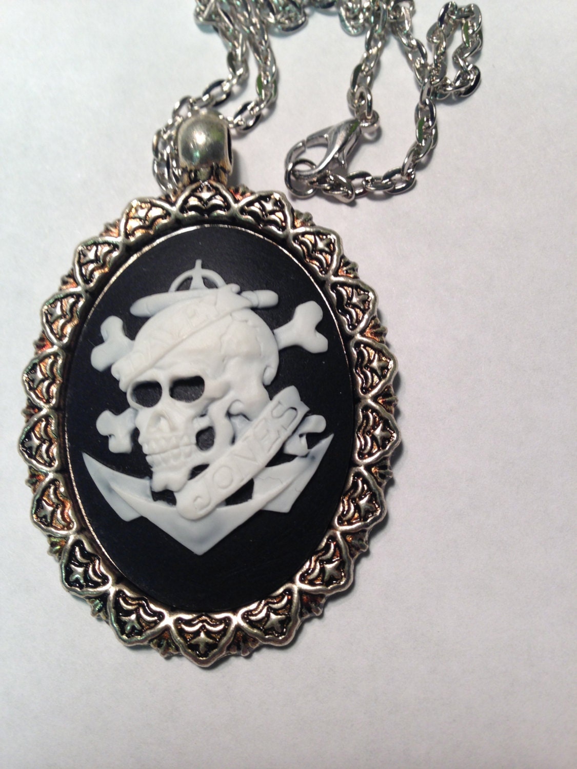 3d skull cameo necklace - Image 2