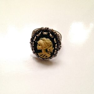 Lolita Ring