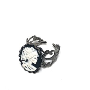 Lolita Skeleton Cameo Ring // Day of the Dead Jewelry // Cameo Ring // Lady Skeleton Cameo Ring // Lolita goddess ring