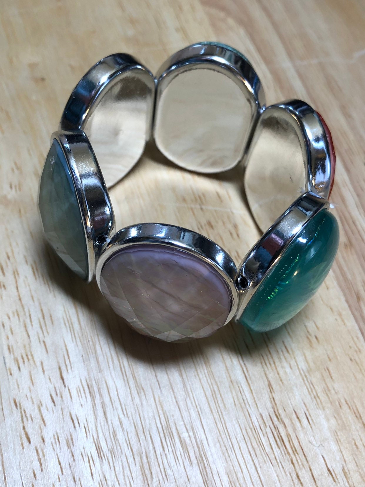 Faceted jewel bracelet // faux opal bracele // opal acrylic bracelet // pink blue purple white stretch bracelet // opal Cabochons - Image 9