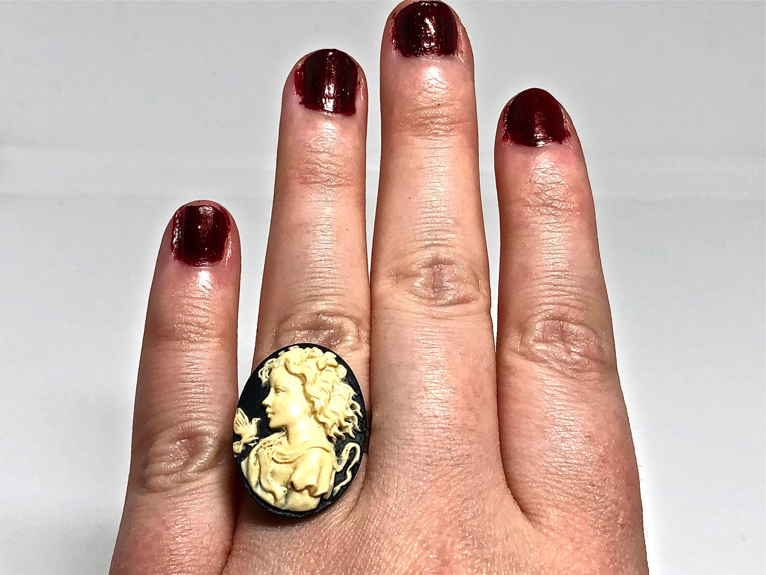 vintage inspired Cameo Ring // classic cameo ring // profile silhouette Cameo Ring - Image 3