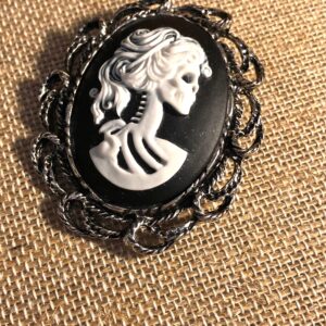Lady lolita Skeleton Cameo Brooch Pin Jewelry