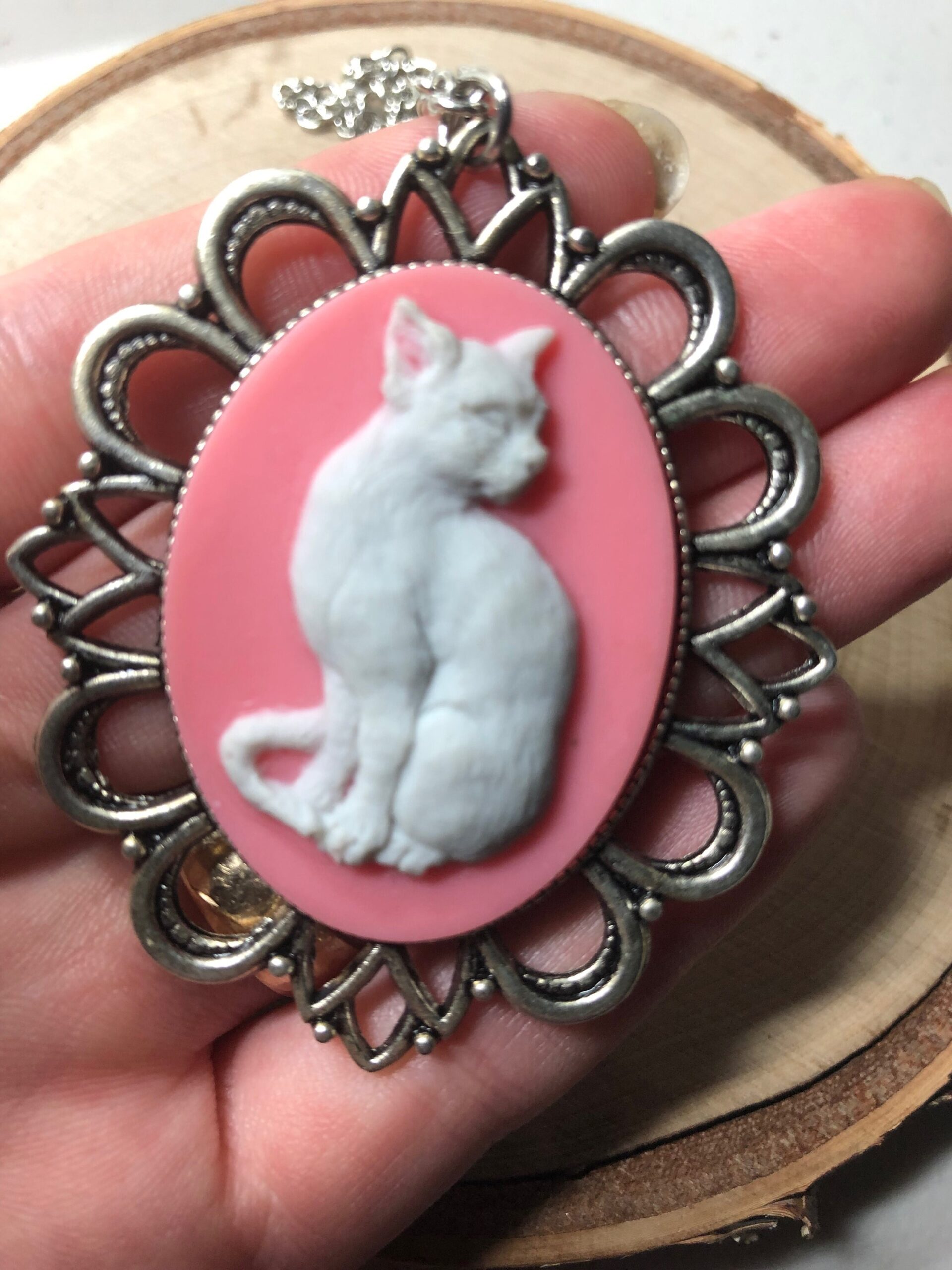 Cat cameo necklace - Image 3