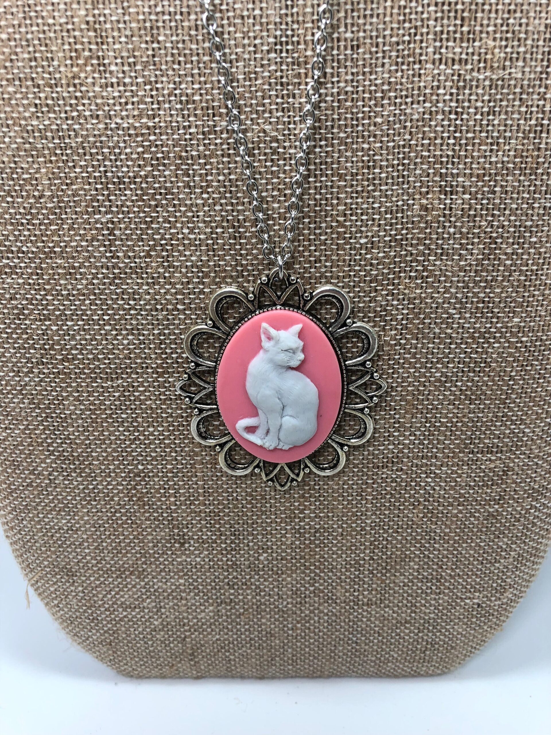 Cat cameo necklace - Image 4