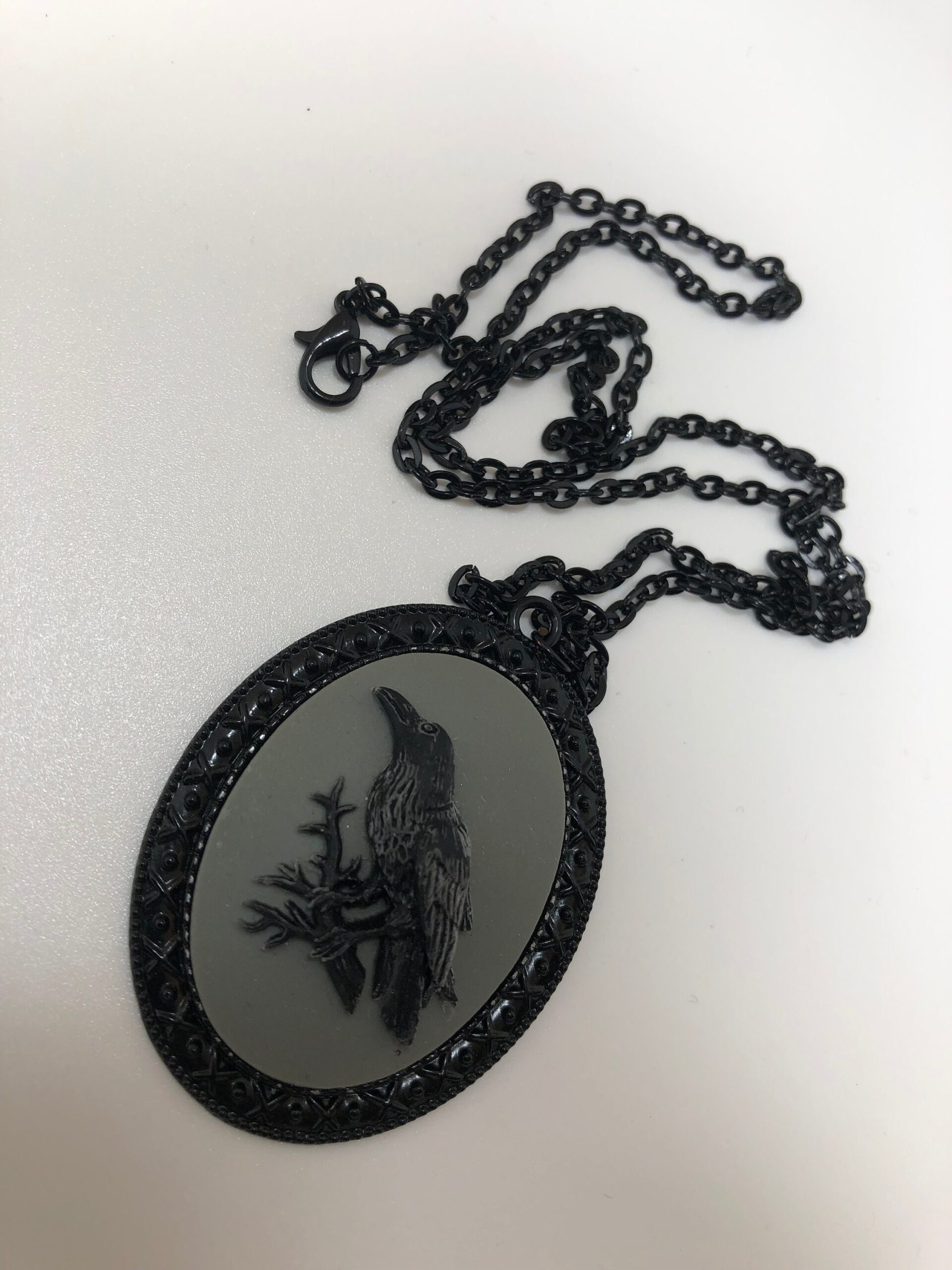 Black Raven cameo necklace - Image 5