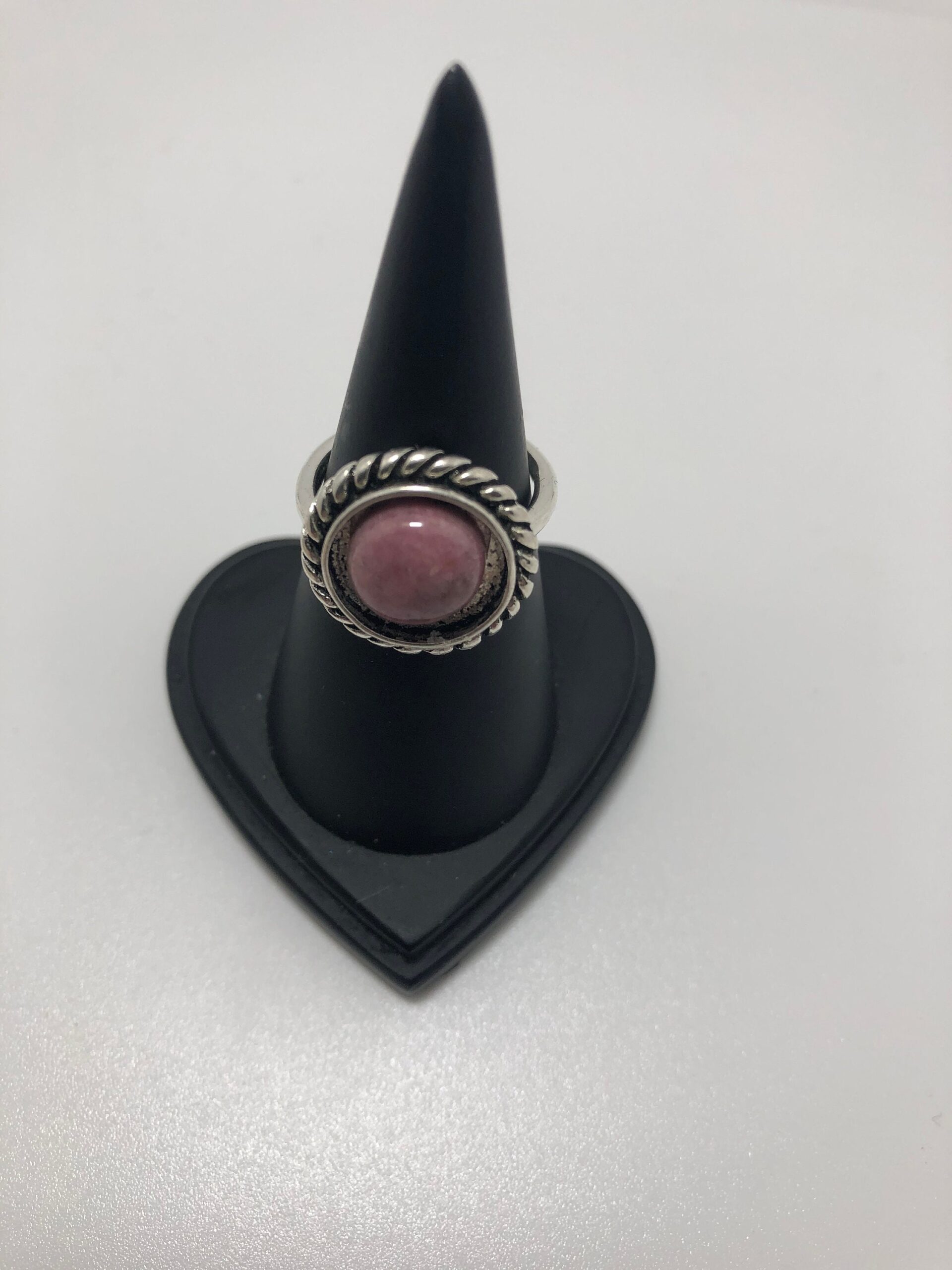 Rhodonite Ring // Rhodonite gemstone ring // rhodonite circle ring // Gemstone ring // cabochon circle ring