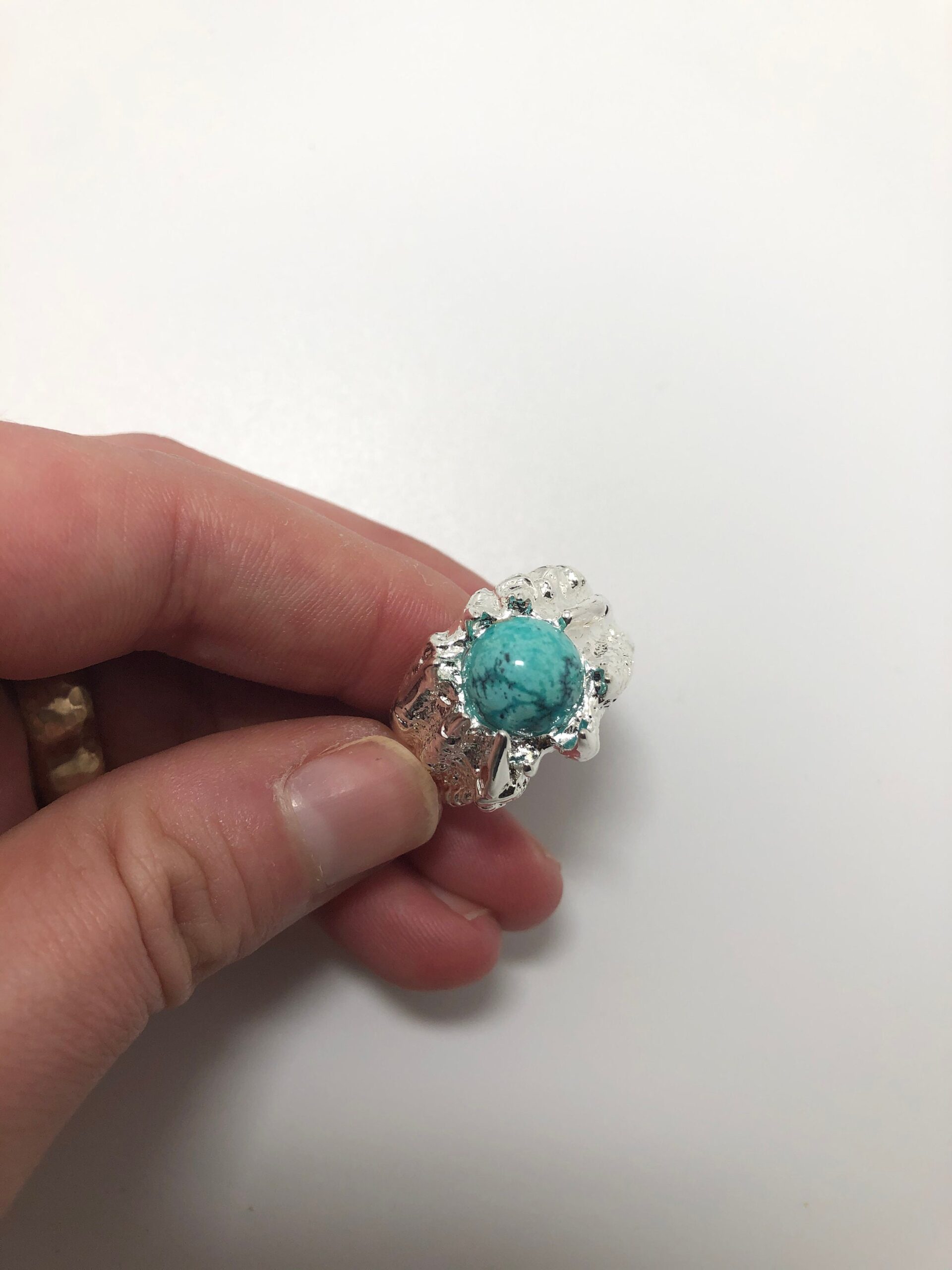 Turquoise circle claw ring // Real Turquoise Ring // Teal Ring // Gemstone ring