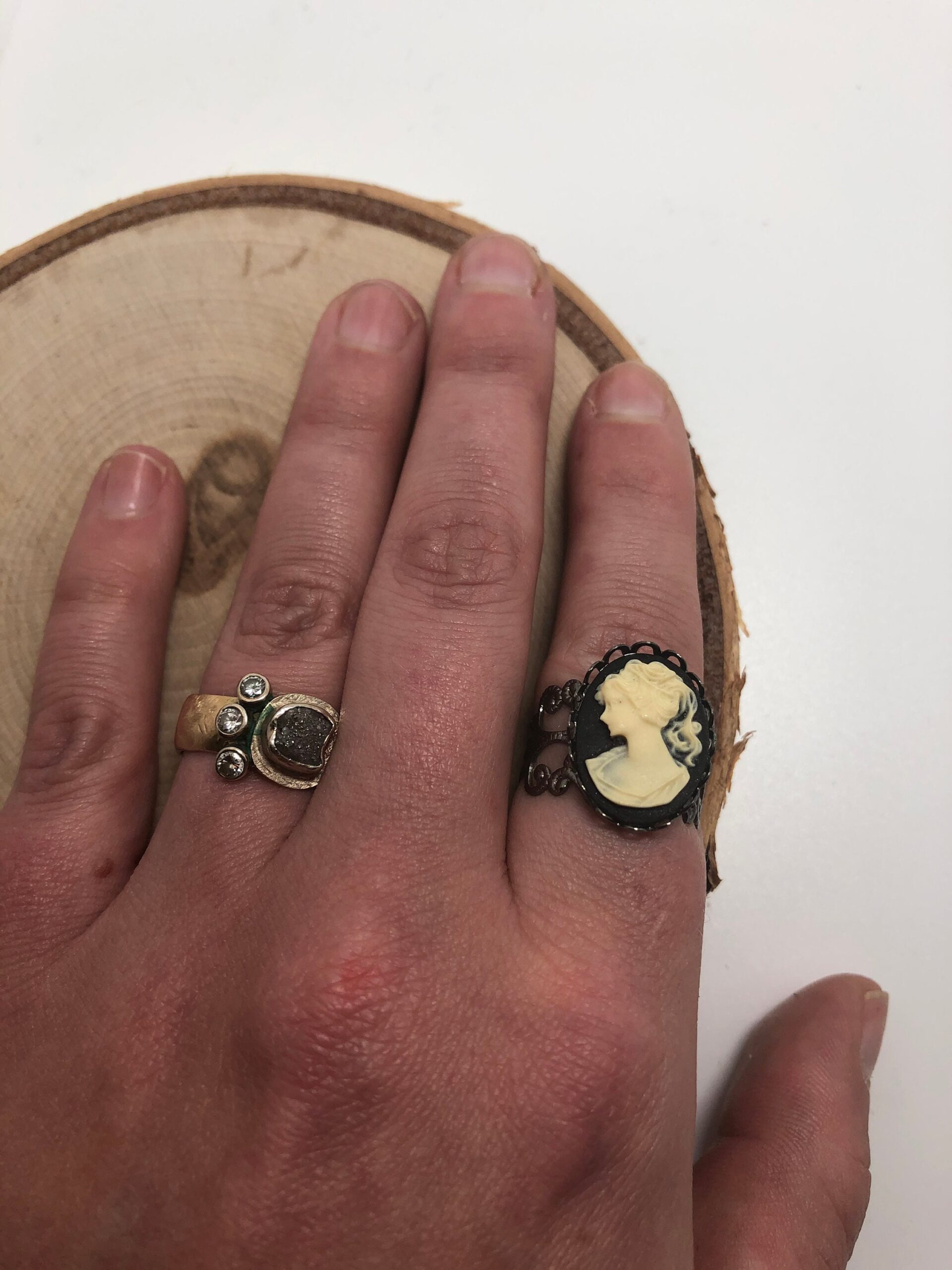 Vintage lady Cameo Ring // Silver Cameo Ring // Cameo ring classic lady - Image 2