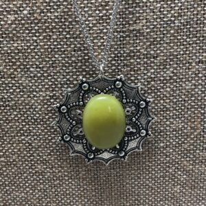 Serpentine Necklace // Gemstone filigree necklace