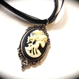 Lady lolita skeleton cameo necklace
