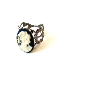 Classic Vintage Cameo Ring
