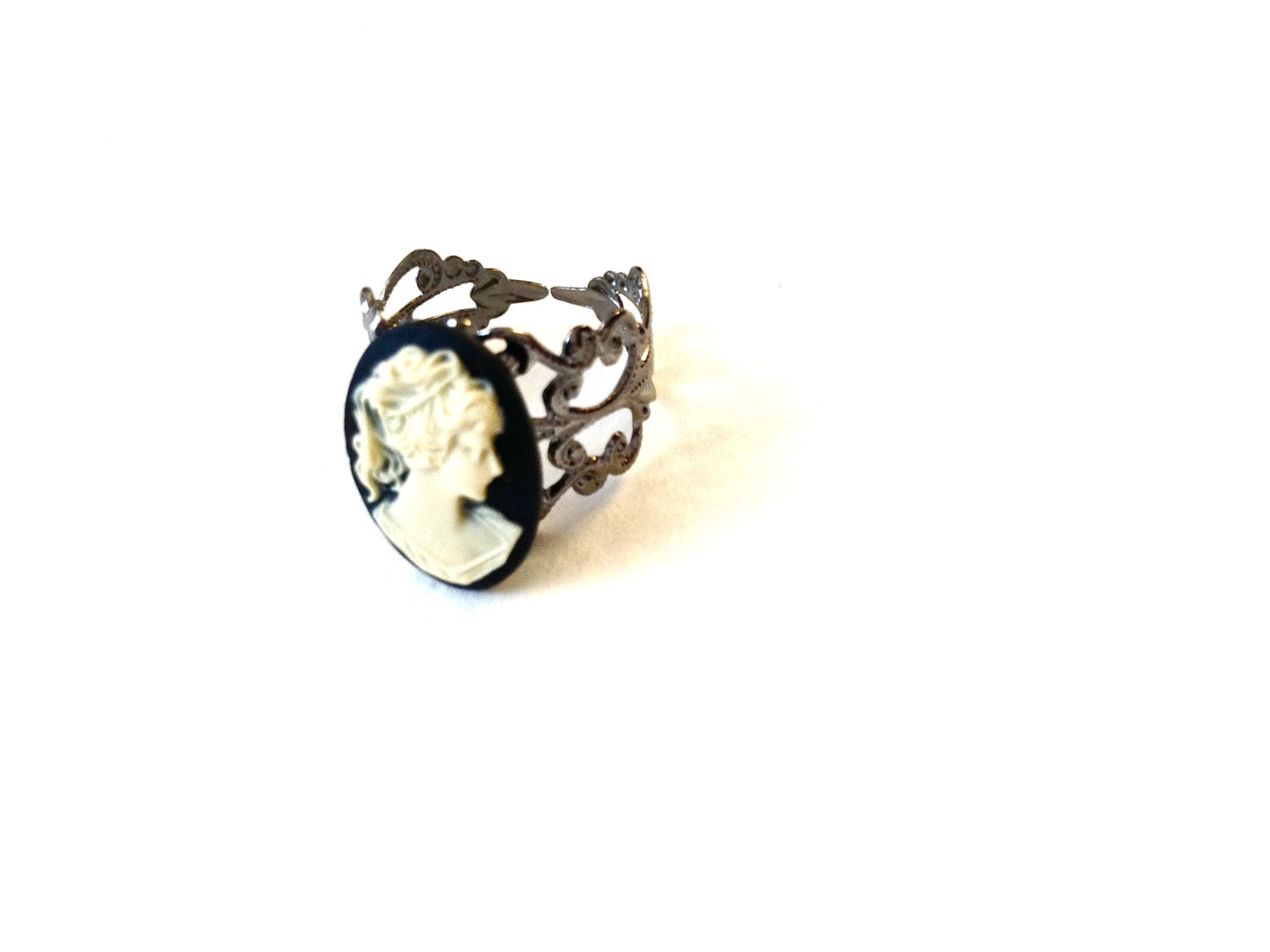 Classic Vintage Cameo Ring