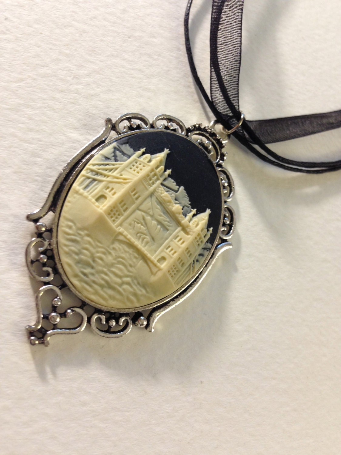 London Bridge Cameo Necklace