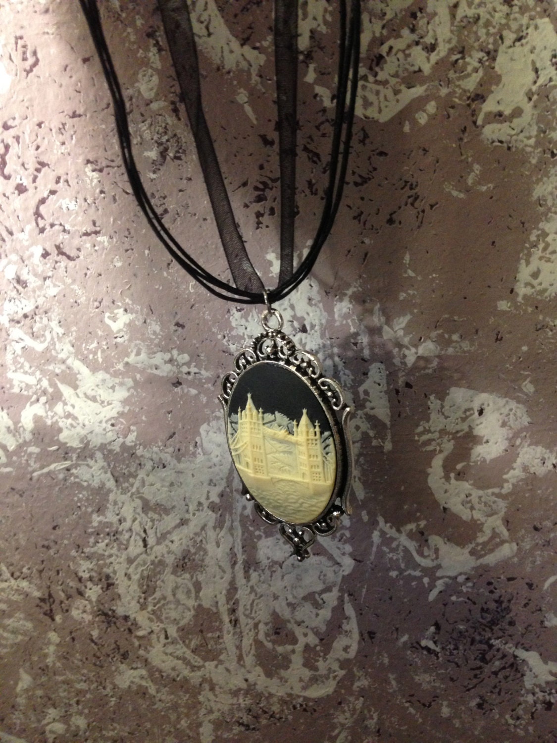 London Bridge Cameo Necklace - Image 2