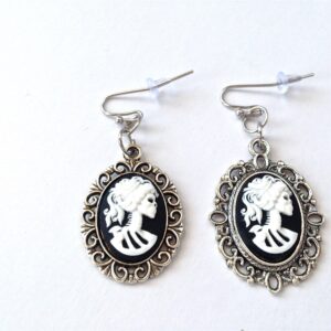Lady lolita Cameo earrings