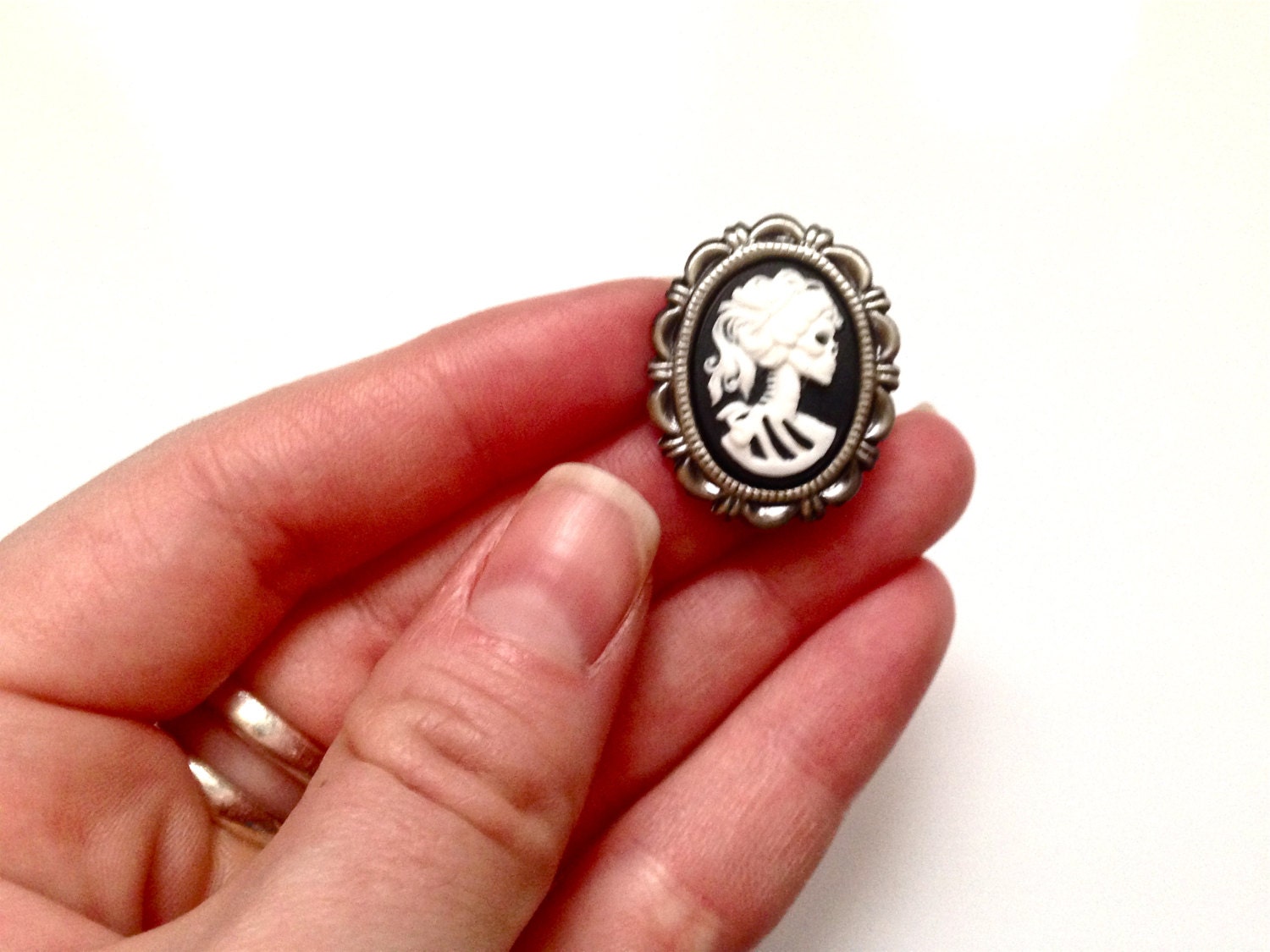 Lolita Cameo Ring