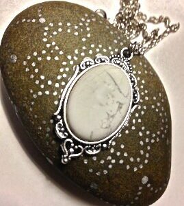 Howlite Crystal Necklace // Howlite Pendant // Crystal Healing // Howlite Gemstone