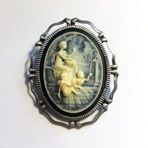 Victorian Lady & Children Fountain Scene Brooch Pin Jewelry