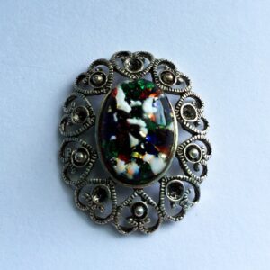 Small Glass Stone Necklace