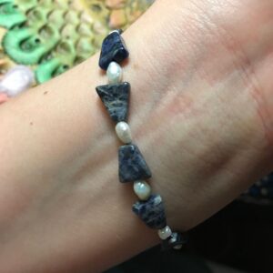 Sodalite and pearl beaded bracelet