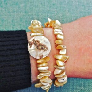 Shell Moon and moonstone chip beads gemstone Bracelet