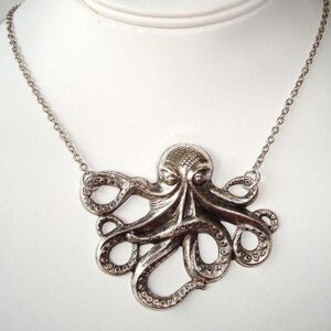 OctoPus necklace//Steampunk Octopus//Squid/Tentacles
