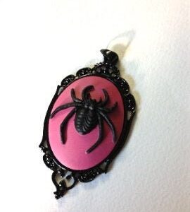 Spider cameo necklace