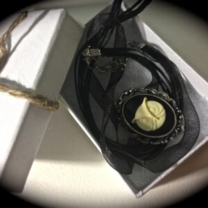 Hootie cameo necklace