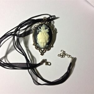 Lady of the sea cameo