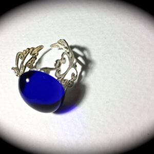 Blue cabochon ring // Sapphire ring // Blue gemstone ring