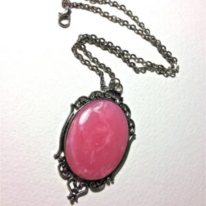 Rose Quartz necklace // Gemstone Necklace Cameo