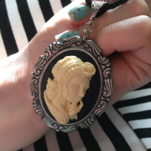 Gypsy Lady// Lady with owl//Lady with owl cameo necklace