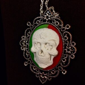 Sugar skull Cameo Necklace // Day of the Dead Necklace // Victorian Jewelry // Dead Girl Cameo // Gothic Cameo