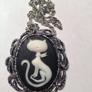 Retro Cat cameo necklace