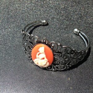 Cameo cuff bracelet // Victorian Cameo Bracelet // Cameo Bracelet // Statement Bracelet // Cameo // Antique Cameo // Filigree Cameo