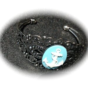Anchor cameo bracelet
